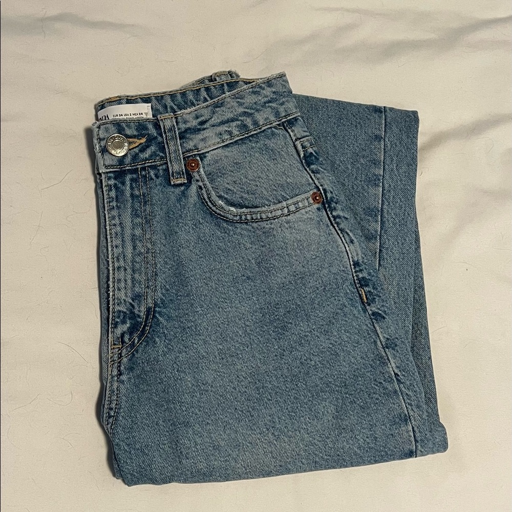 NWOT Zara Ripped Mom Jeans
